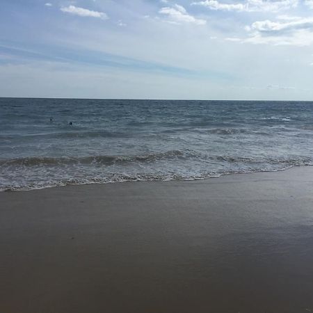 Misquamicut Beach Front Inn 韦斯特利 外观 照片