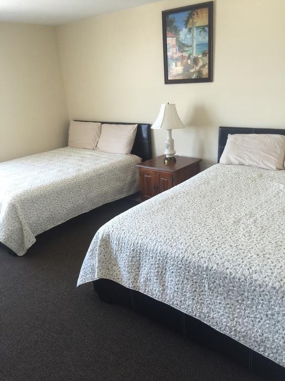 Misquamicut Beach Front Inn 韦斯特利 外观 照片