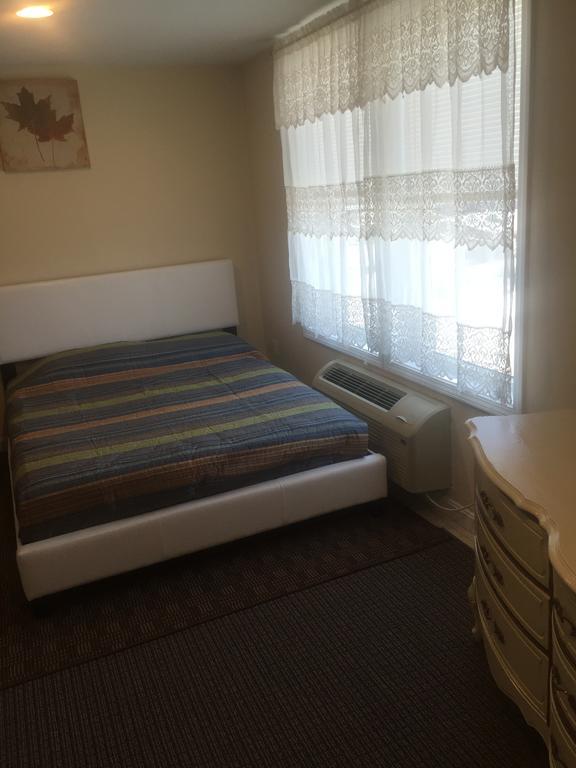 Misquamicut Beach Front Inn 韦斯特利 外观 照片