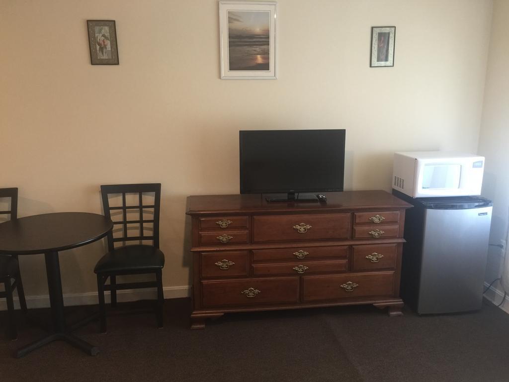 Misquamicut Beach Front Inn 韦斯特利 外观 照片