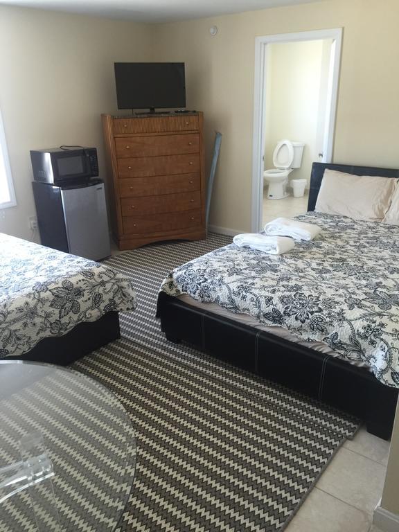 Misquamicut Beach Front Inn 韦斯特利 外观 照片