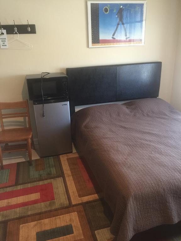Misquamicut Beach Front Inn 韦斯特利 外观 照片