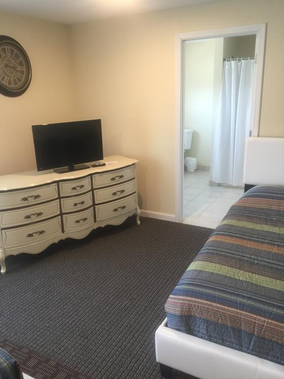 Misquamicut Beach Front Inn 韦斯特利 外观 照片
