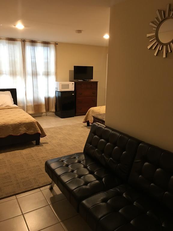 Misquamicut Beach Front Inn 韦斯特利 外观 照片