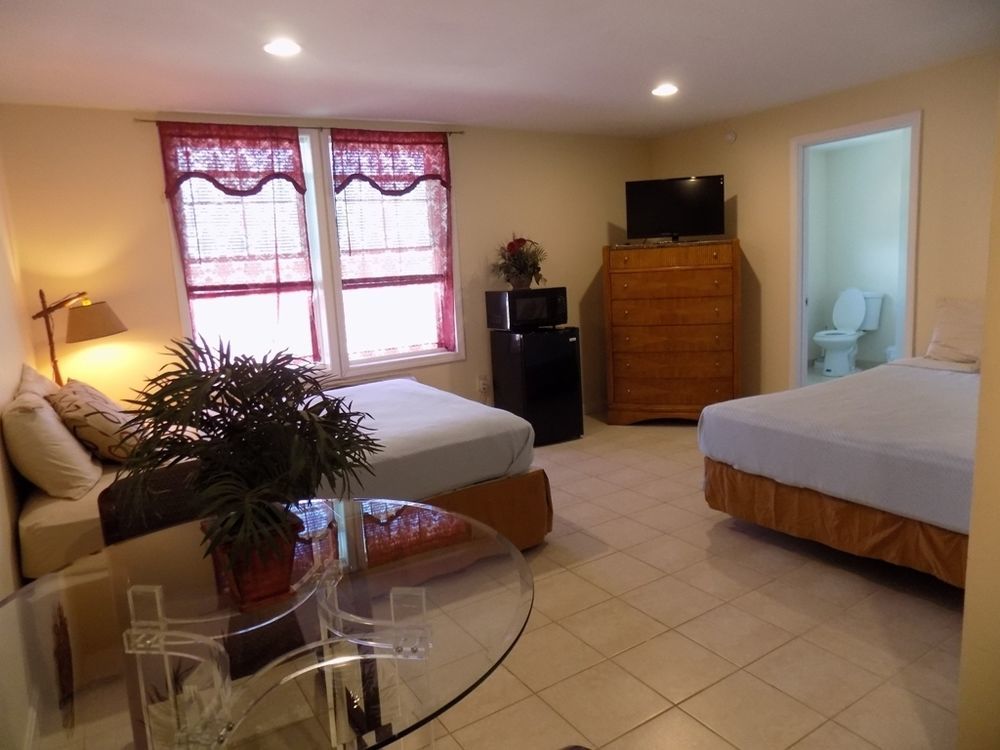 Misquamicut Beach Front Inn 韦斯特利 外观 照片