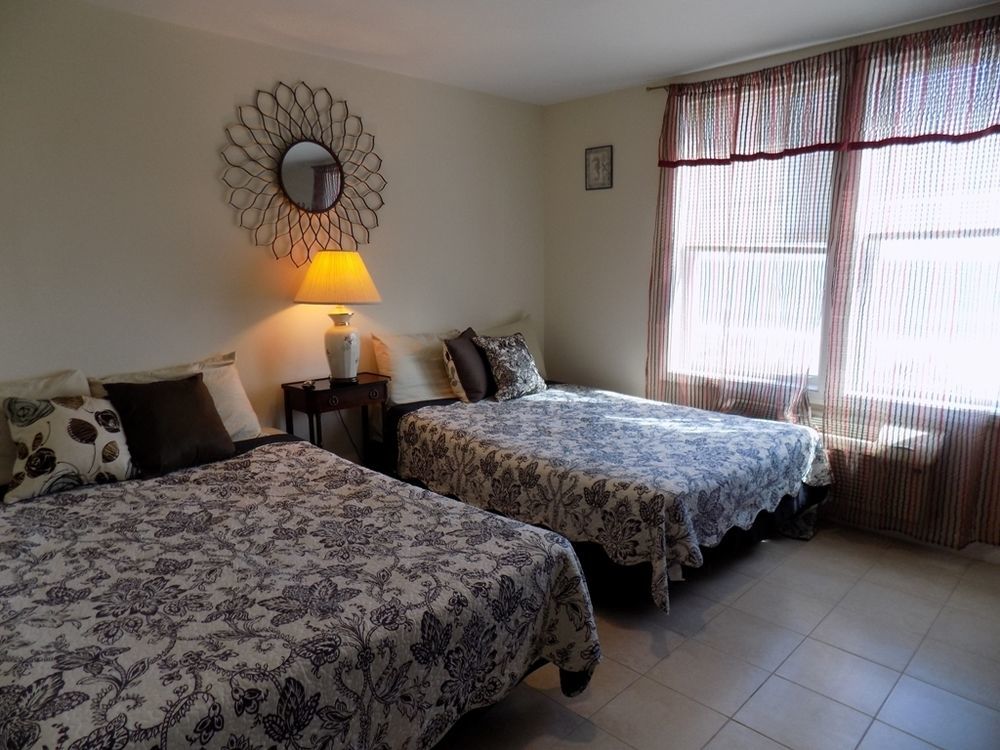 Misquamicut Beach Front Inn 韦斯特利 外观 照片