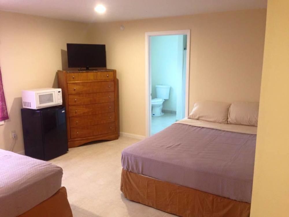 Misquamicut Beach Front Inn 韦斯特利 外观 照片