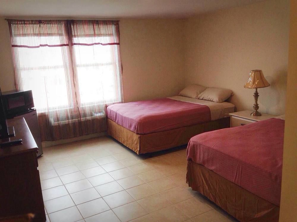 Misquamicut Beach Front Inn 韦斯特利 外观 照片