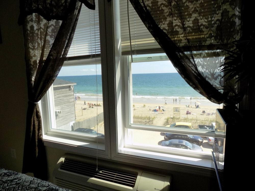 Misquamicut Beach Front Inn 韦斯特利 外观 照片