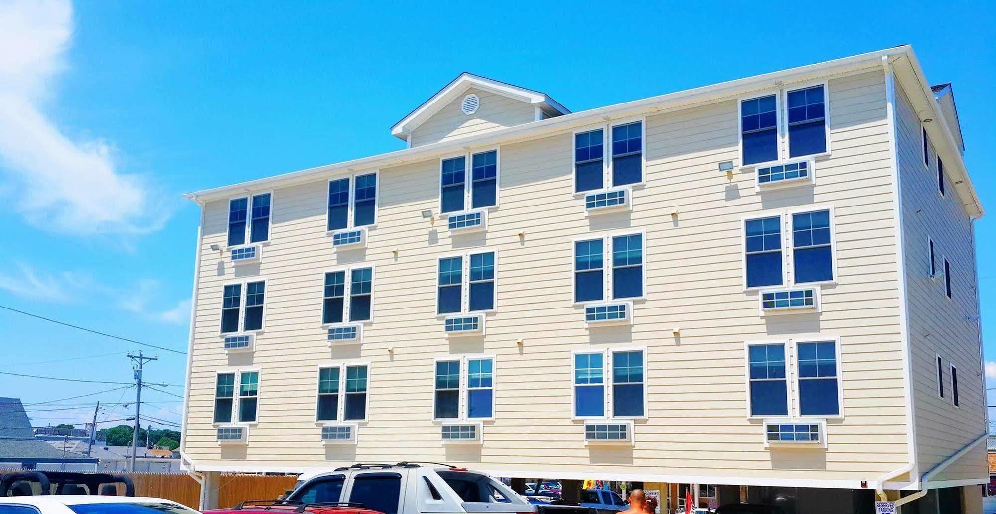 Misquamicut Beach Front Inn 韦斯特利 外观 照片