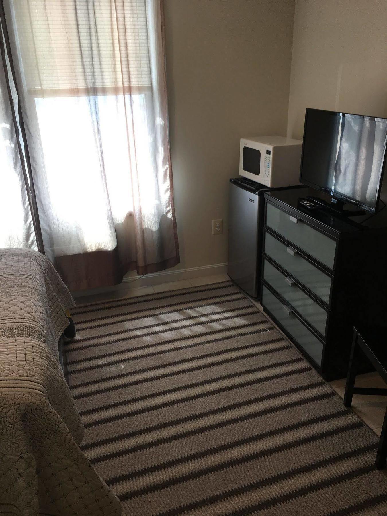 Misquamicut Beach Front Inn 韦斯特利 外观 照片